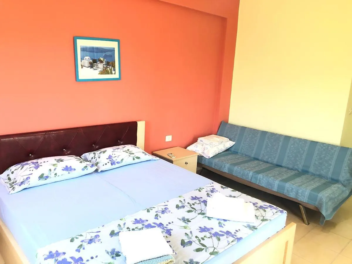 Veizi'S Apartments Himare