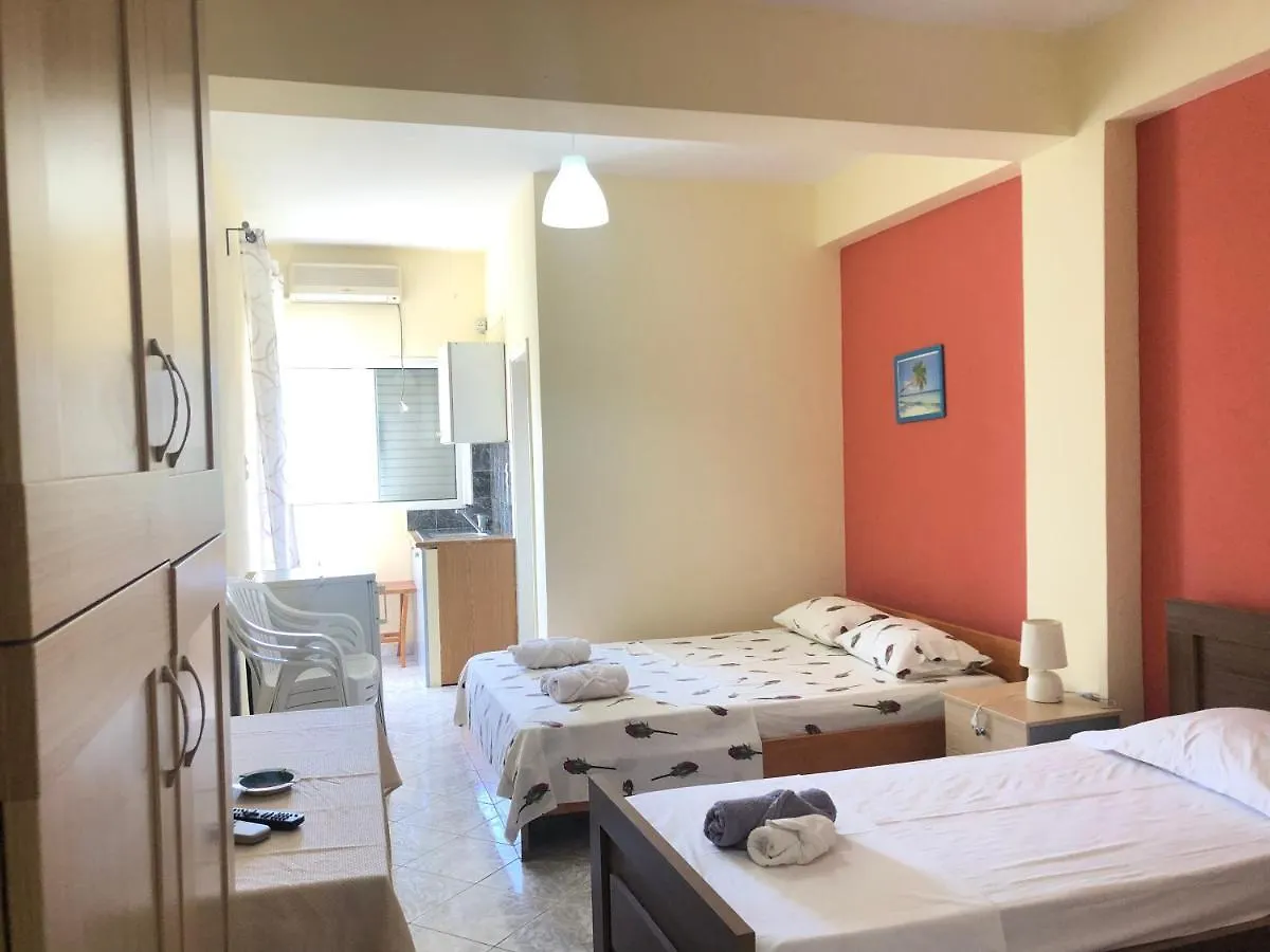 Veizi'S Apartments Himare